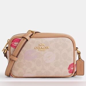 NWT ❤️ Coach Mini Jamie Camera Bag Signature Canvas Lips Print Crossbody